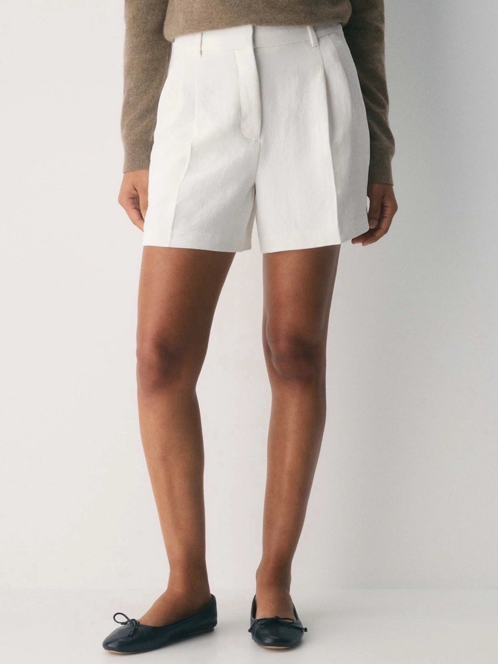 ARITZIA Wilfred The Effortless Short Mid-Thigh - Crepette - Size 6